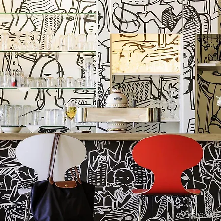 Ibis Koenigsplatz 2*