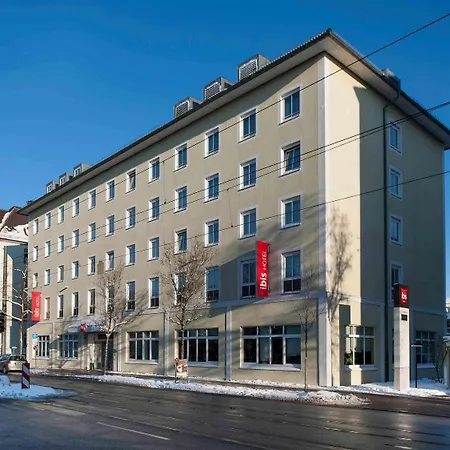 Ibis Koenigsplatz Hotel 2*