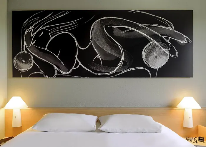 Ibis Koenigsplatz 2*